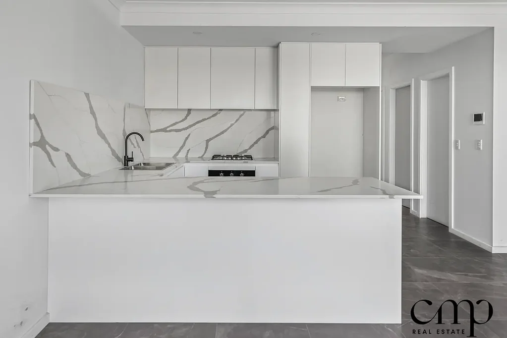 Modern, 3-Bedroom Spacious Townhouse!