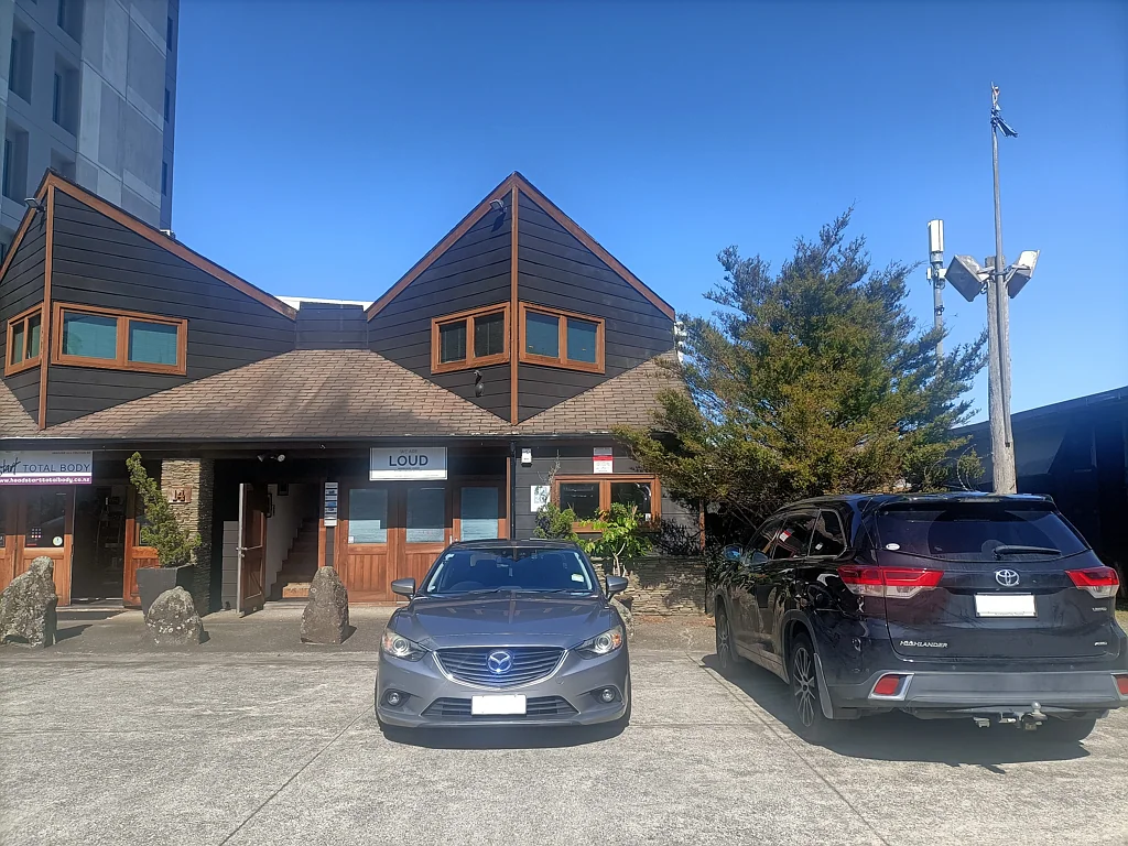 Glen Eden  Lockable Offices/ Suit Small Businesses