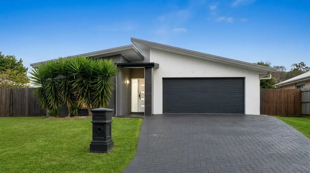 Helensvale 4ਬੈੱਡਰੂਮ Secure Corporate Income to 2028 – Buy Now, Move In Later