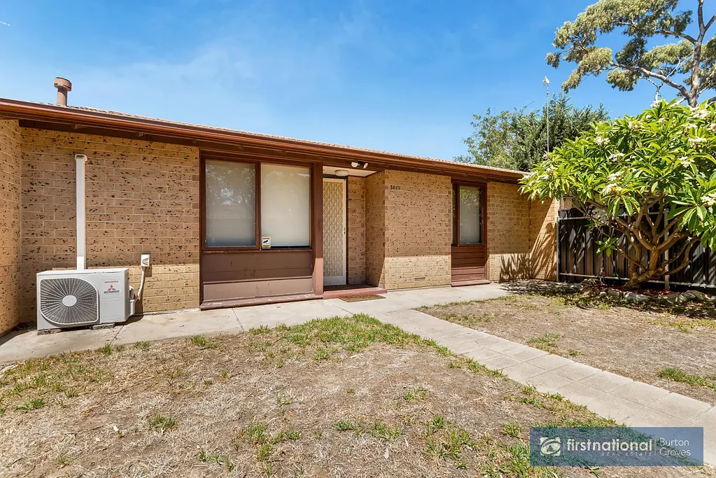 TWO BEDROOM HOMETTE NEAR THE WATER