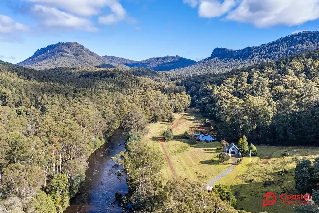 West Ulverstone 2房  PRIVATE RIVERSIDE RETREAT ON ACREAGE