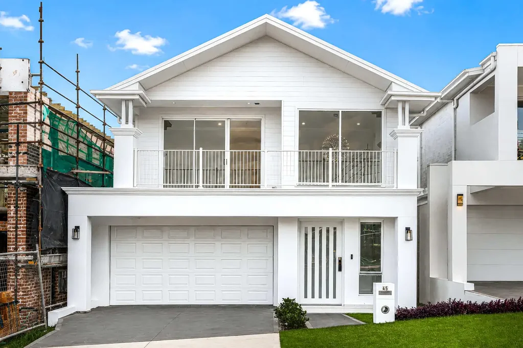 Box Hill 6房  35平方米法式省风情，坐拥 prestige Box Hill 环境  35Sq French Provincial Elegance in a Prestigious Box Hill Setting