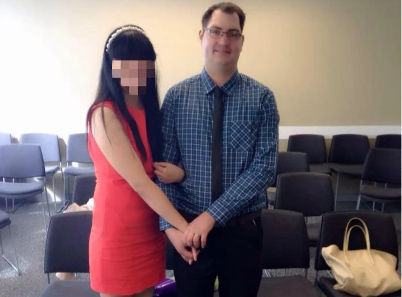 新疆姑娘奥克兰留学结婚生子,四年后惨遭前夫捅死,2岁孩子目睹全程…