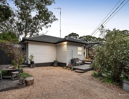 1/50 Luck Street, Eltham, VIC 3095, 3房, 2浴, House
