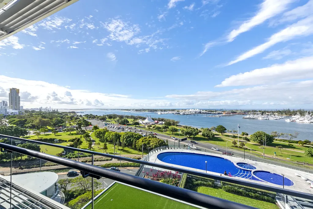 Southport 2Moenga Prime North/East Corner With Expansive Views!
