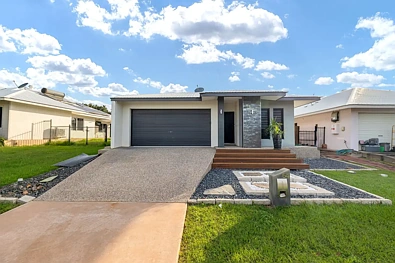 54 Canegrass Circuit, Zuccoli, NT 832, 3房, 2浴, House