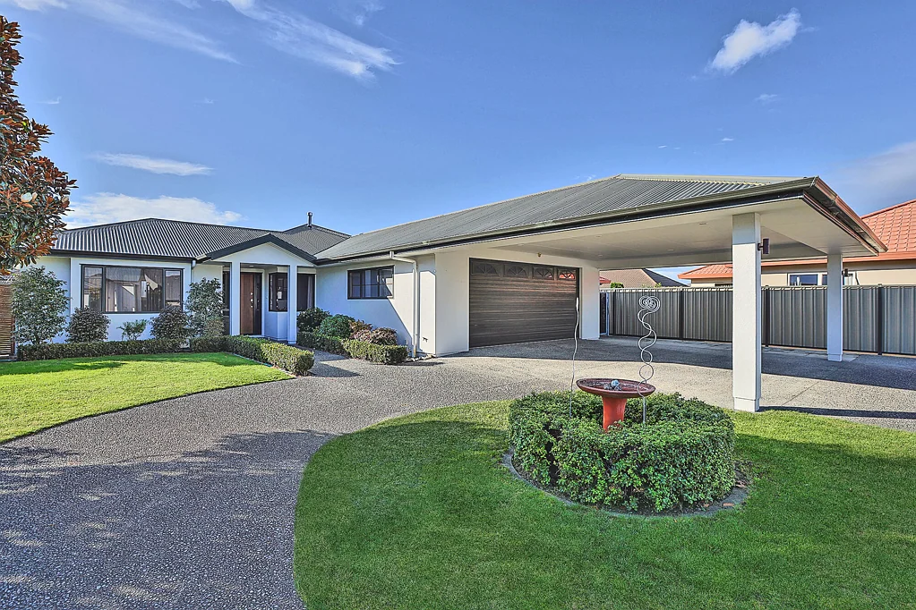 Greenmeadows 4房  Peace, Privacy, Parking. Oaklands Entertainer