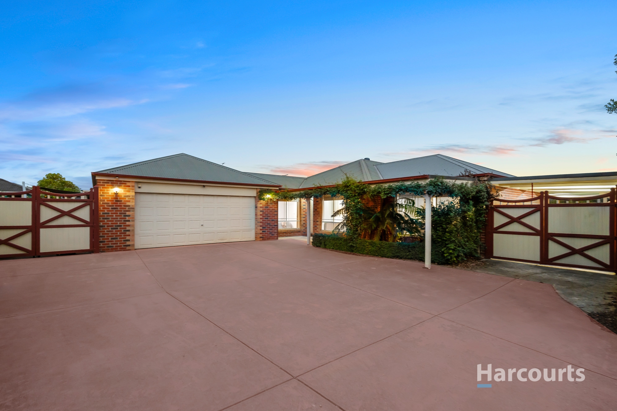 15 HAMMERSLEY PL, CAROLINE SPRINGS VIC 3023, 0 Bedrooms, 0 Bathrooms, House