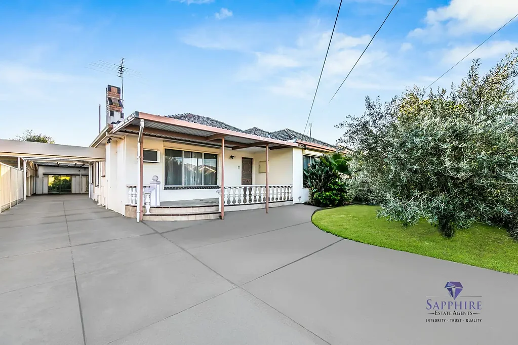 Hadfield 3 Bedroom For Sale: Prime Hadfield Opportunity – Spacious Home with Endless Potential 41 Volga Street Hadfield