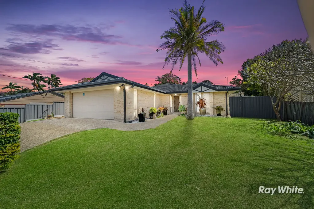 Underwood 4 Slaapkamer Perfect in all ways - Spacious living, Lucrative Investment or Unmatched opportunity for Large Families!