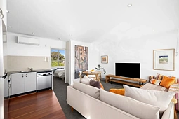 11/10 Fitzroy Street, Geelong