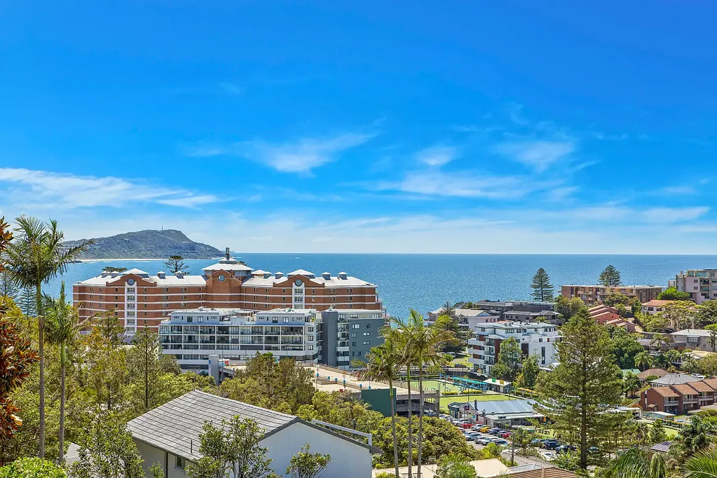 Terrigal 5房  Dual living With Exceptional Views + Approved Extension Plans