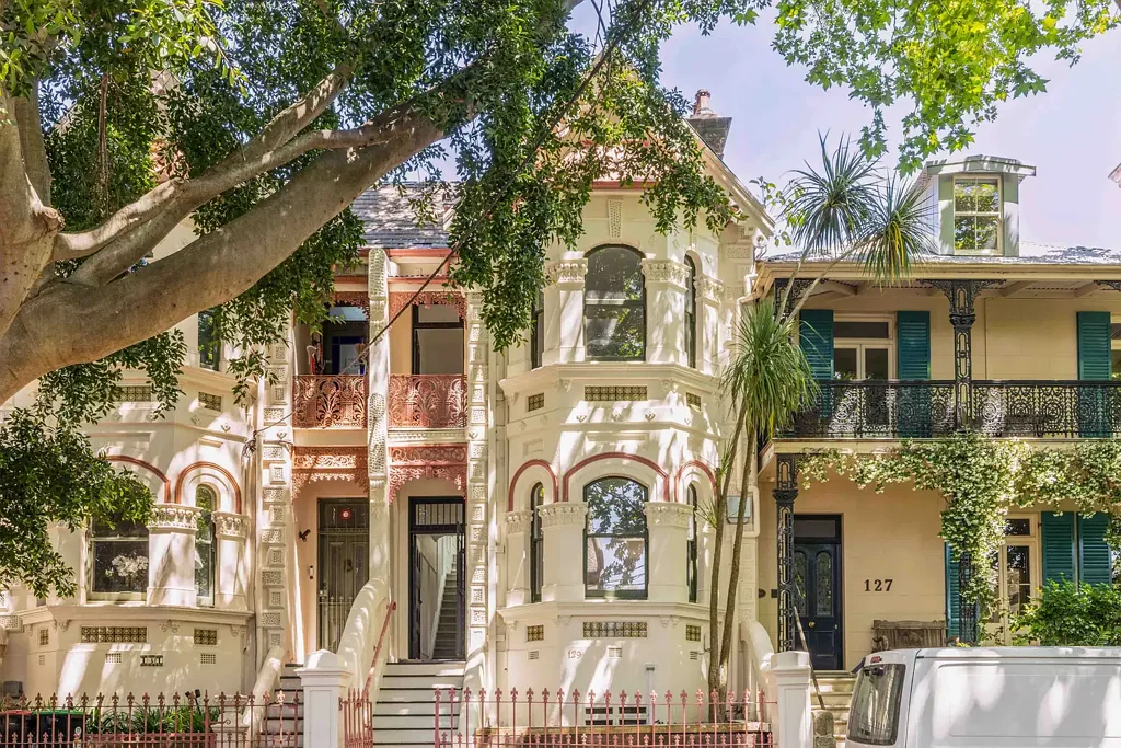 Grand terrace in Paddington’s finest setting