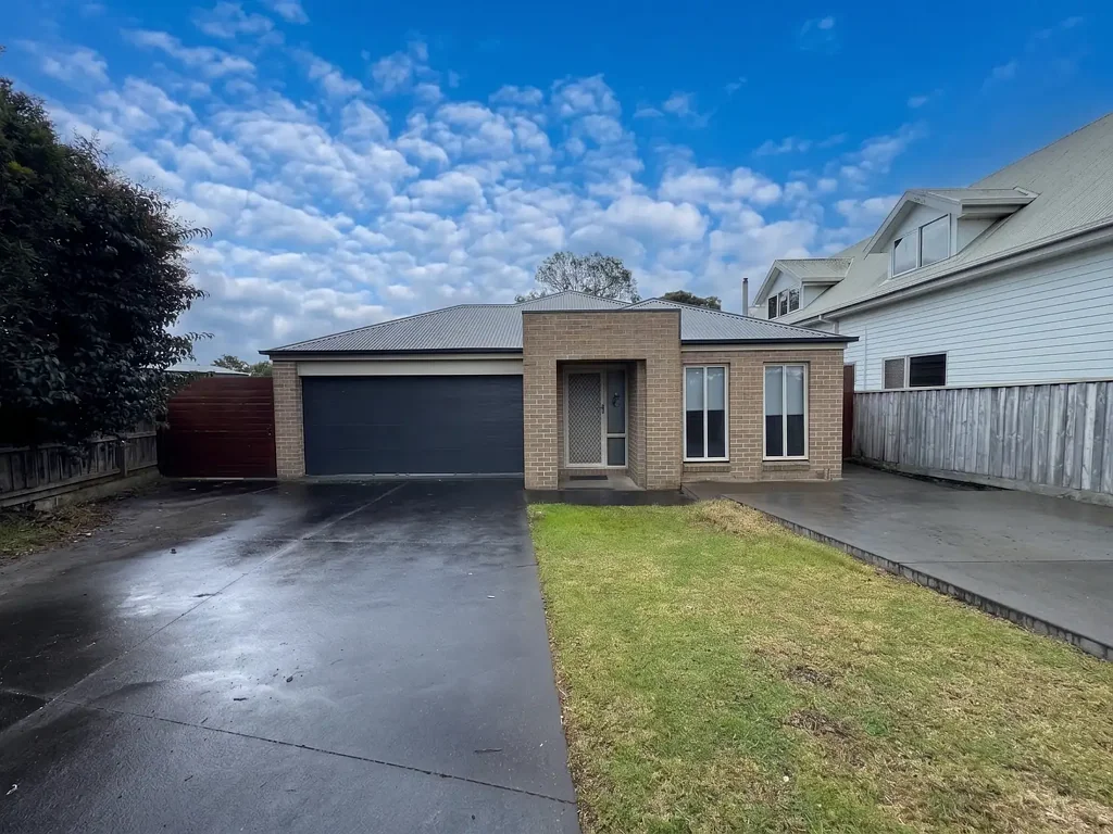 Stunning 4-Bedroom Family Home with Dual Living & Outdoor Alfresco