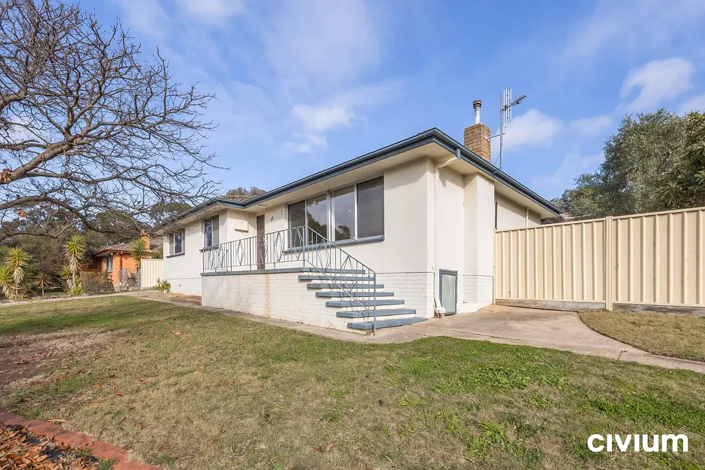 Spacious & Comfortable 4-Bedroom Family Home
