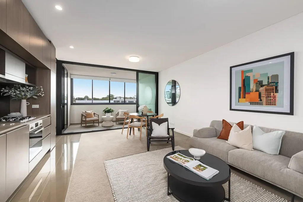 Spacious One bedroom plus Study with Parking