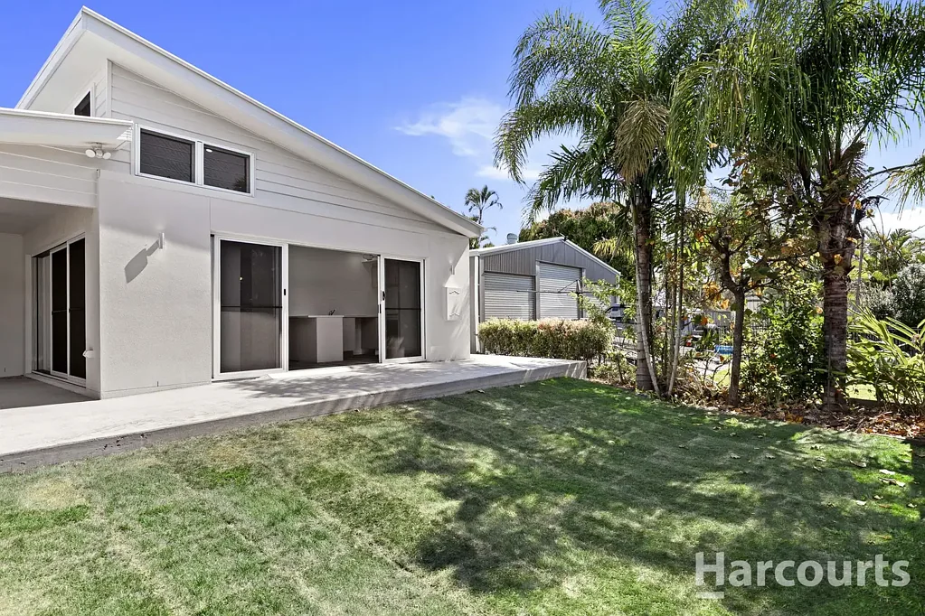 Brand New Three-Bedroom Cottage Near Urangan Marina