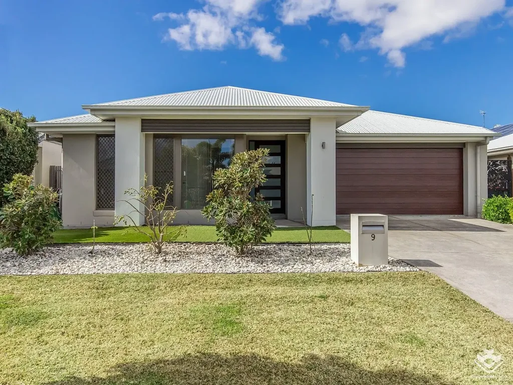 Pimpama 4 Bedroom Quality Home in Excellent Neighbourhood