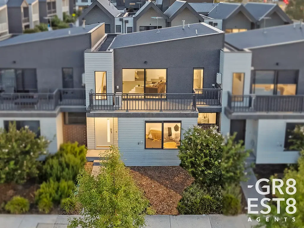 39 Strathlea Drive, Cranbourne West, VIC 3977