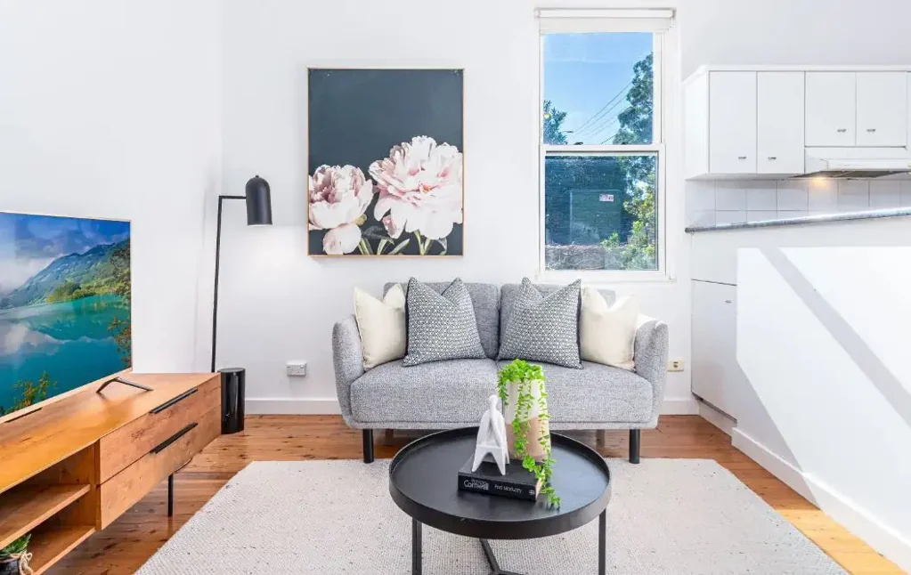 Spacious Sun-Drenched Residence in Boutique Block, Moments to Chatswood