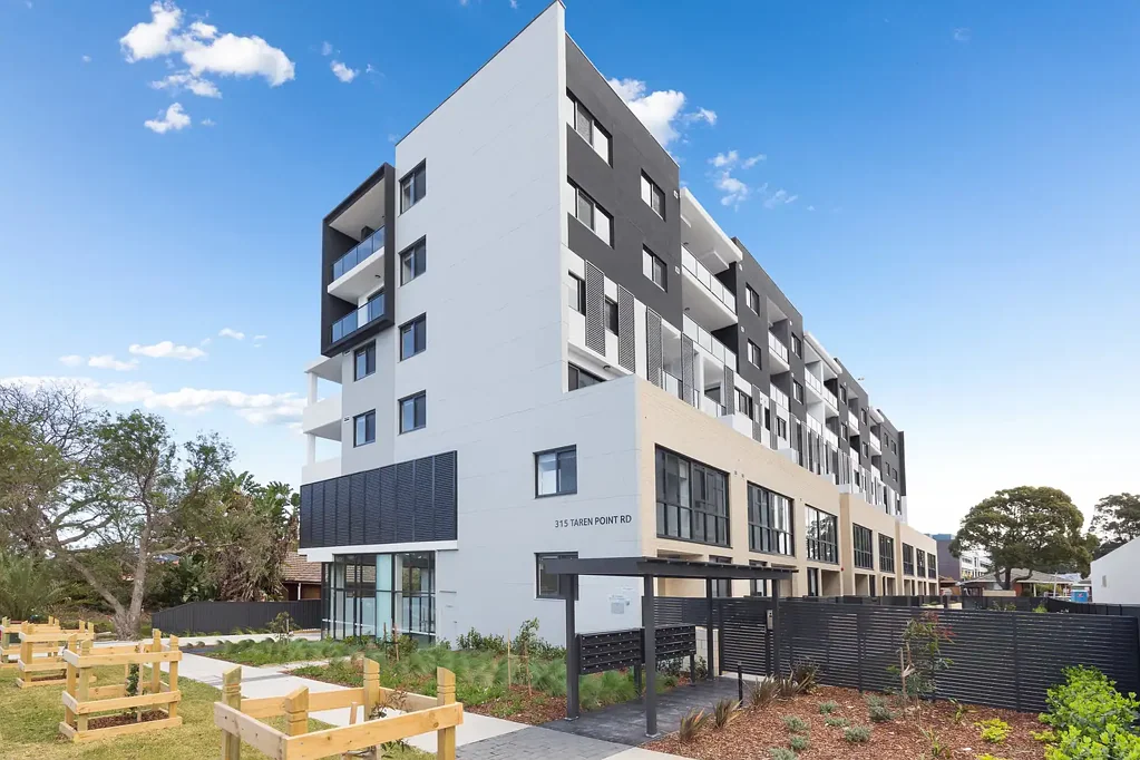 Caringbah 2ห้องนอน Contemporary Elegance | Convenient Lifestyle