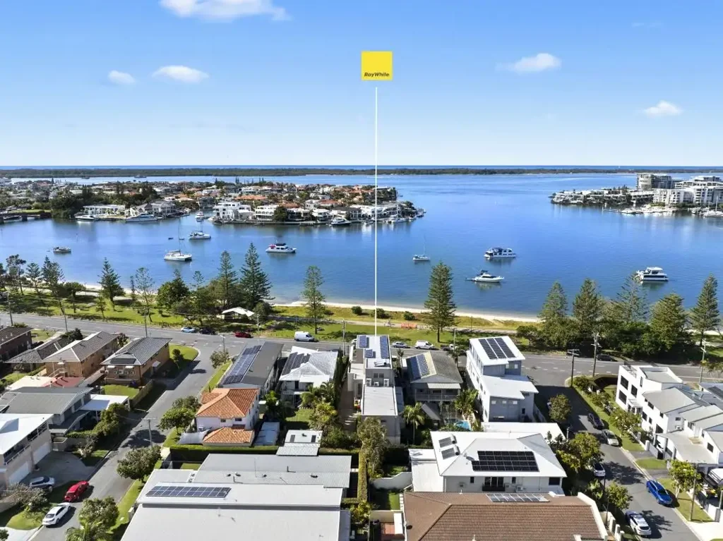 1/96 The Esplanade, Paradise Point, QLD 4216
