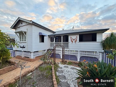 Proston 3房 Well Maintained Queenslander in a Peaceful Street