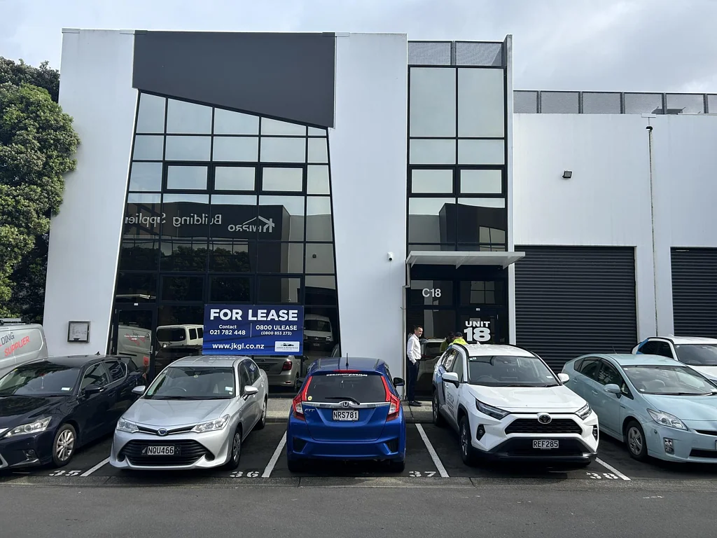 Penrose Corner site industrial with office/showroom