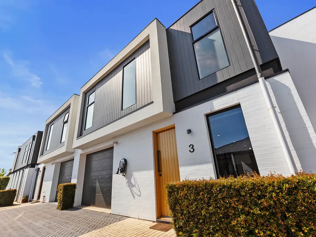 Paradise 3Zimmer Contemporary Living in a Prime Lifestyle Pocket