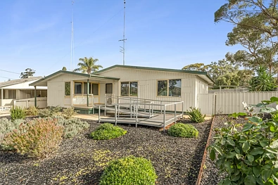11 Cooper Street, Berri, SA 5343, 3 Bedrooms, 1 Bathrooms, House