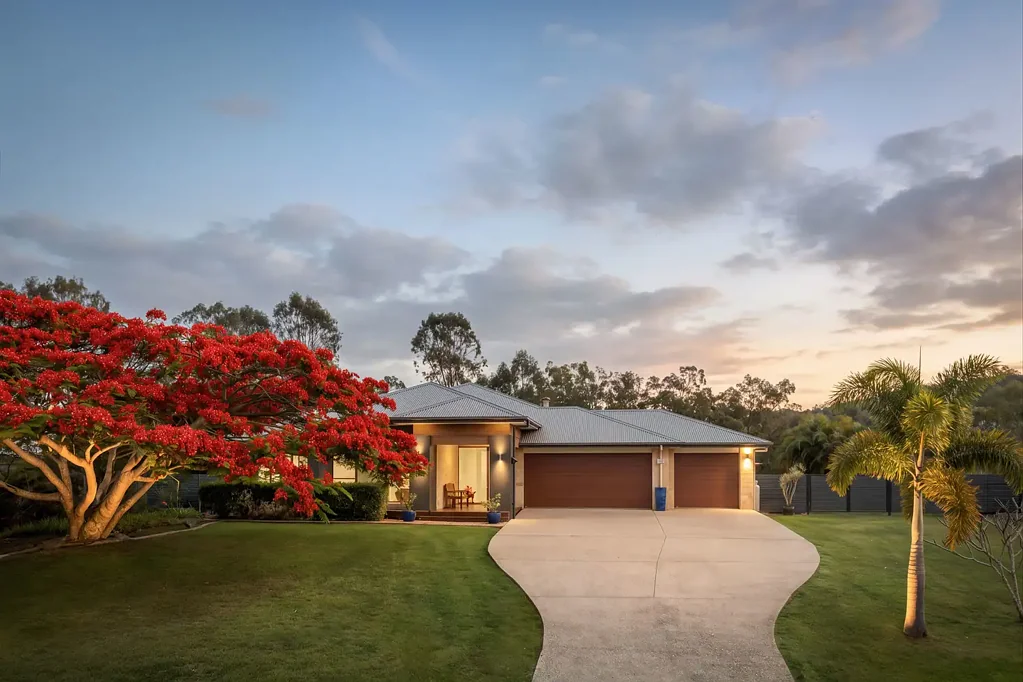 Karalee 4બેડરૂમ Elevated Riverside Elegance with Captivating Brisbane River Views
