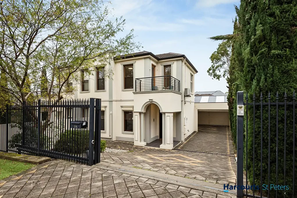 St Georges 4部屋 Prestigious Torrens Title Family Living in a Blue-Chip Eastern Suburbs Location