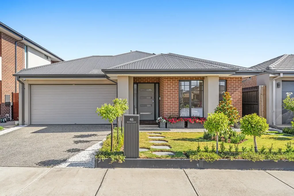 46 Spectrum Crescent, Clyde North, VIC 3978