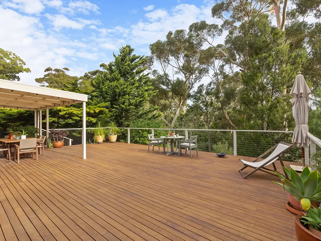 Stonyfell 4 Slaapkamer An Architectural Statement of Style Boasting a Gum Studded 1625sqm Allotment