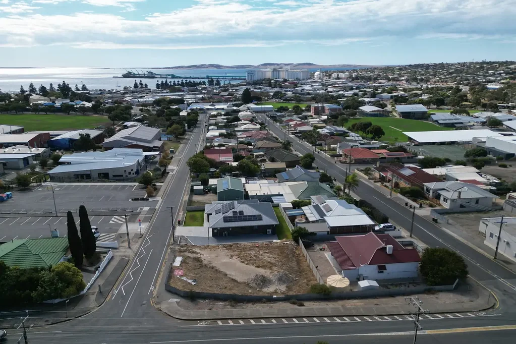 Port Lincoln Elevated prime corner allotment ripe for development in the heart of Port Lincoln.
