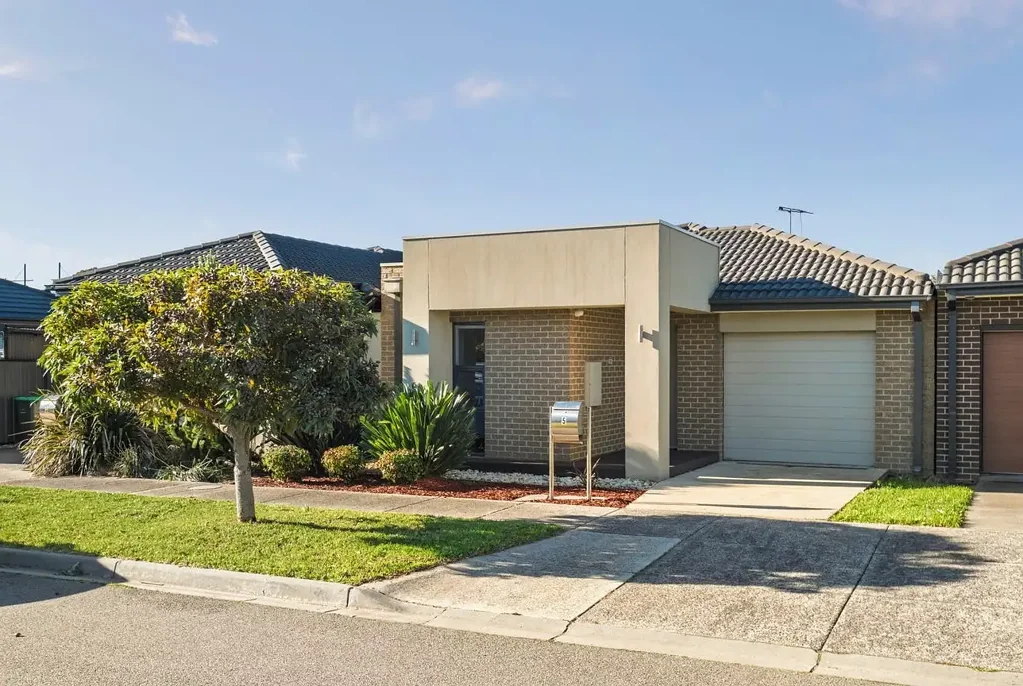 Contemporary Comfort & Effortless Living in the Heart of Mernda