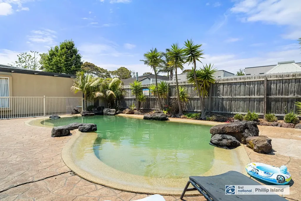 Cowes 2房  COASTAL LIFESTYLE OPPORTUNITY - WALK TO EVERYTHING