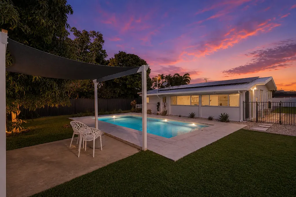 Urangan 4침실 Peaceful Retreat Just Moments from the Beach