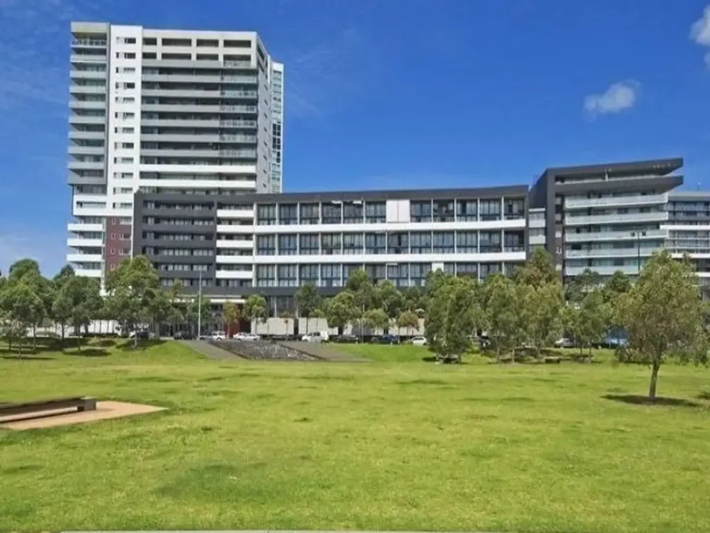 Zetland Split level modern 2 bedrooms!