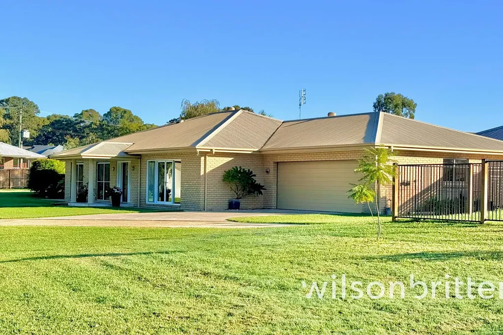 Cooranbong 3 Bedroom Elegant Living in a Peaceful Cul-de-Sac Setting