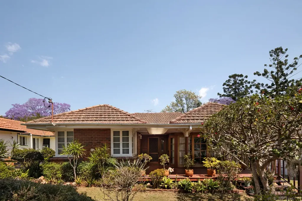 Yeronga 3બેડરૂમ Endless Potential and 804sqm of Flood-Free Living in Yeronga’s ‘O’ Streets