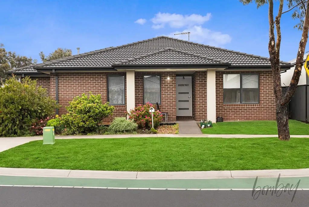 Craigieburn 4房 欢迎来到您位于 Craigieburn 中心的梦想之家！ Welcome to Your Dream Home in the Heart of Craigieburn!