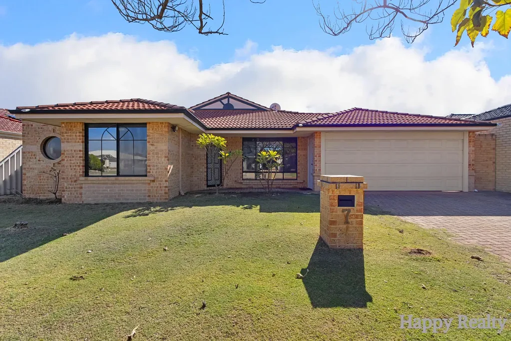 7 Daniel Drive, Canning Vale, WA 6155