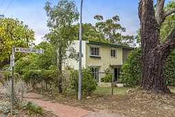 1 Sutherland Close, Guildford