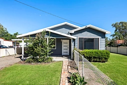19 Long Street, Cessnock