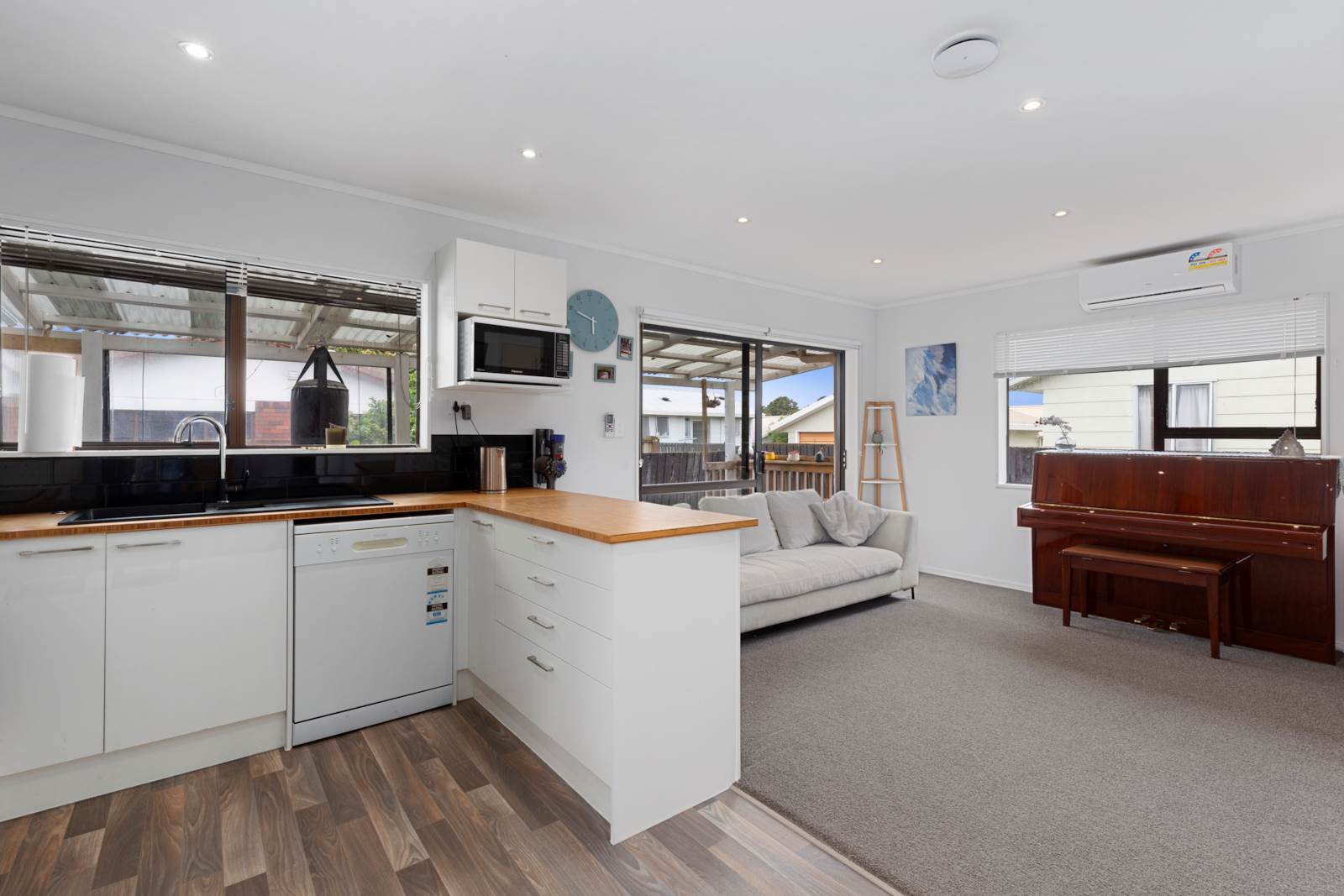 2/3 Seaward Place, Wattle Downs, Auckland - Manukau, 3 રૂમ, 1 બાથરૂમ