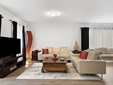 ਰਹਿਣ ਵਾਲਾ ਕਮਰਾ - 10 ABELIA CT, HILLSIDE VIC 3037