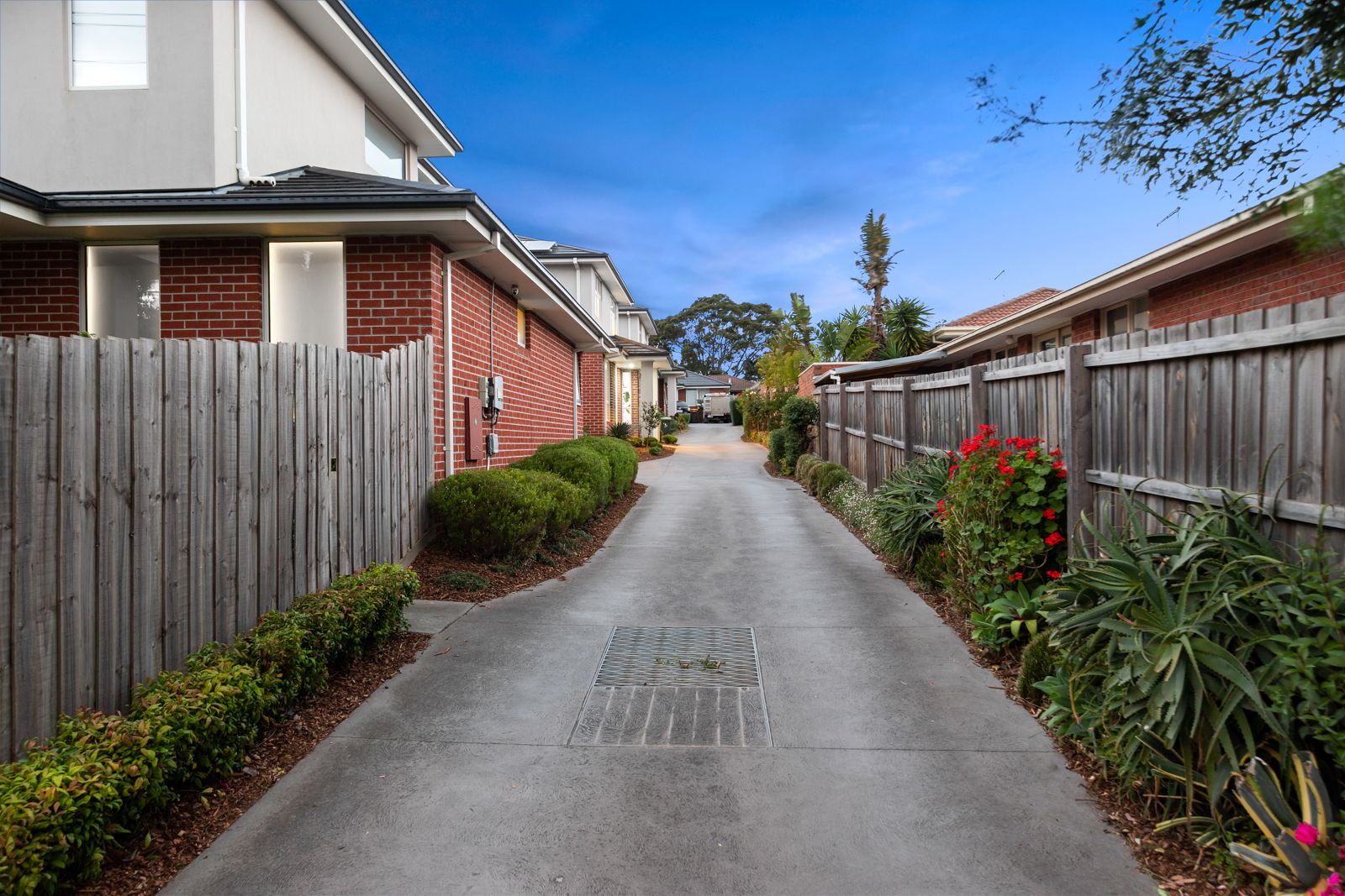 412 MIDDLEBOROUGH RD, BLACKBURN VIC 3130, 0 Kuwarto, 0 Banyo, Townhouse