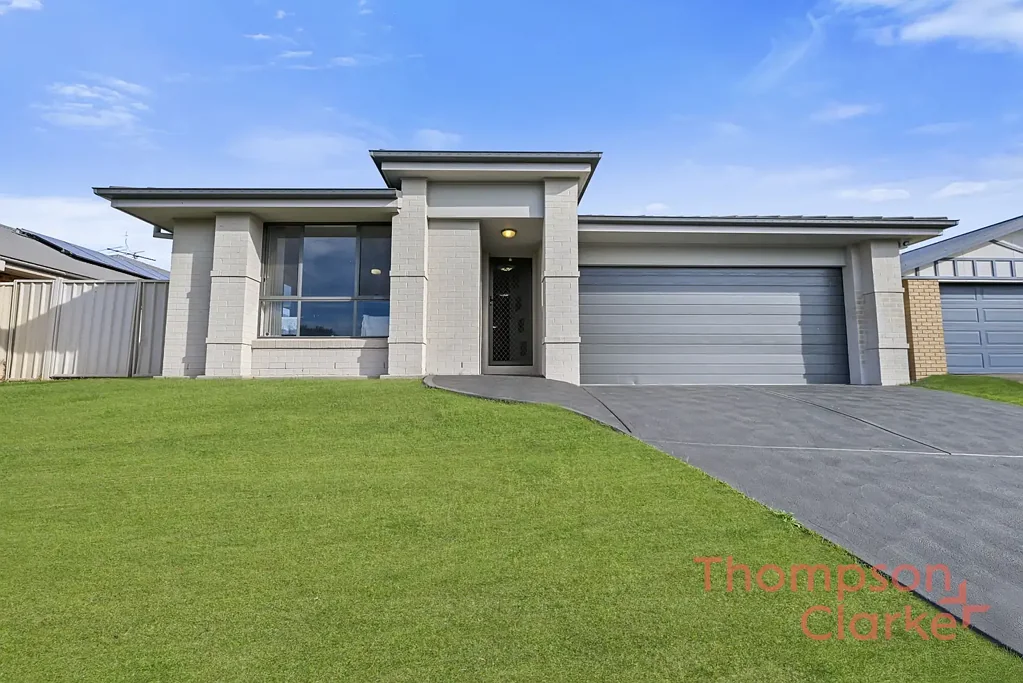 Metford 4房  Spacious Family Living with Multiple Living Zones