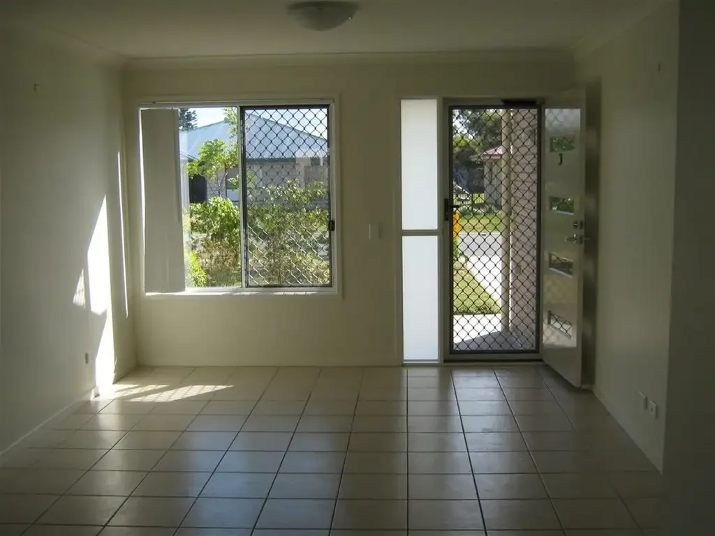 Convenient Modern Townhouse in Burpengary